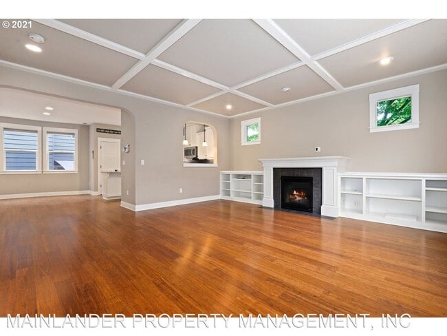 Building Photo - 4 br, 2.5 bath House - 433 SE 30TH AVE.