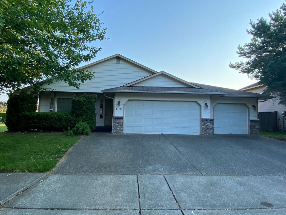 Primary Photo - 3 Bed 2 Bath Home in Monroe
