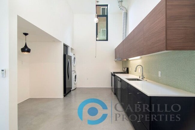 Foto del edificio - 2870 Fourth Ave