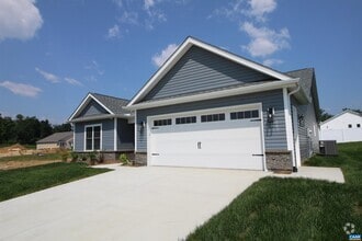 Building Photo - 179 Langley Dr
