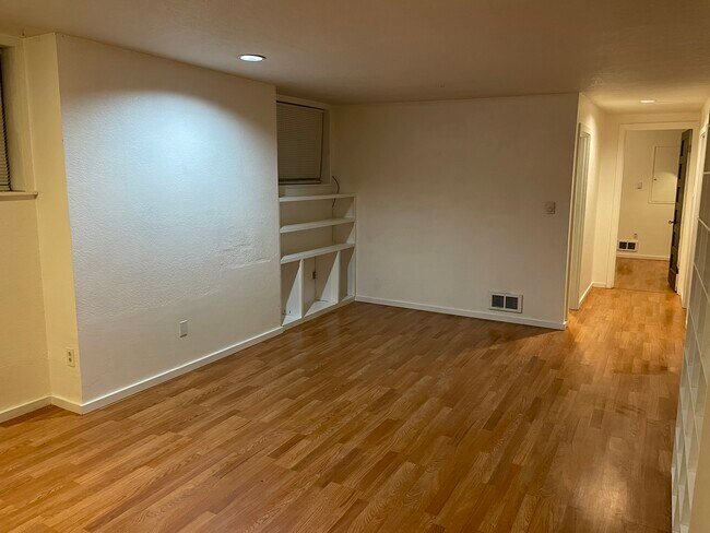 Foto del edificio - 711 Summit Ave E