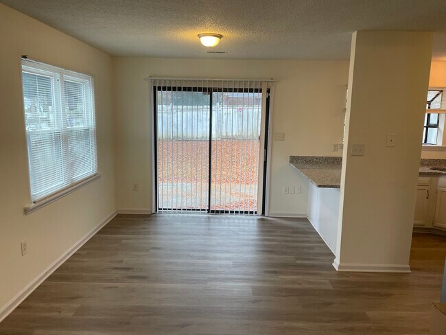 Foto del edificio - 3701 Teaberry Ct
