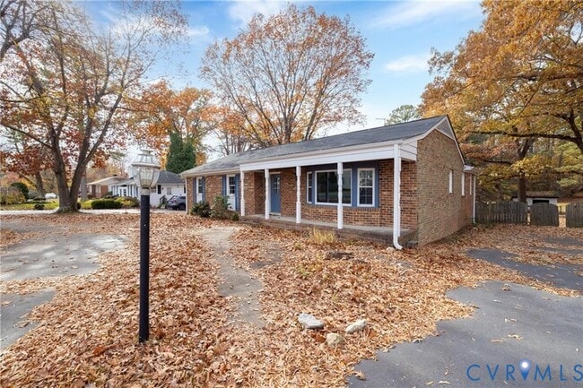 Building Photo - 2824 Guyana Dr