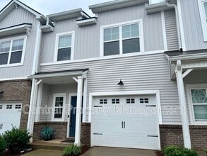 Building Photo - 16 Camden Wds Trl