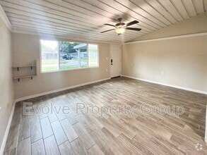 Building Photo - 1921 Summerlin Ave