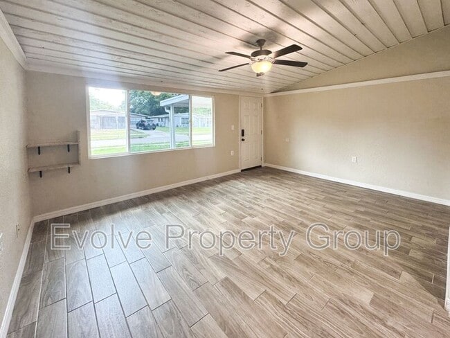 Foto del edificio - 1921 Summerlin Ave