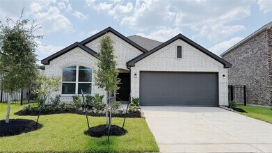 Building Photo - 27315 Blue Pool Dr
