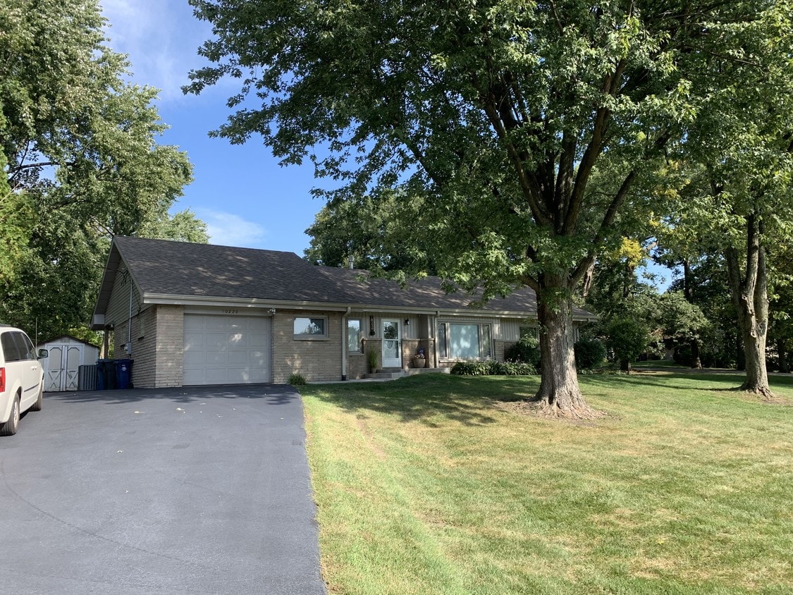 10220 W 93rd Ave, Saint John, IN 46373 House Rental in Saint John, IN