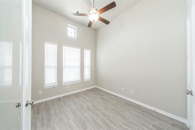 Building Photo - 4523 Ana Ridge Ln