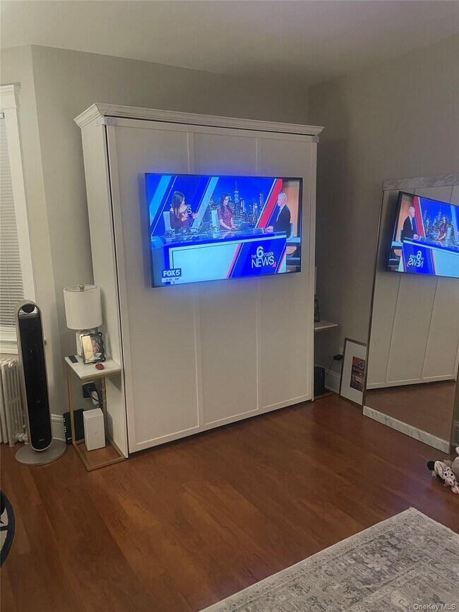 Foto del edificio - 57 N Main St