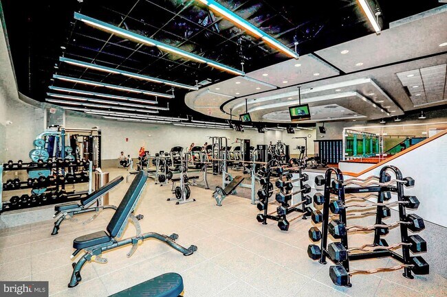 Foto del edificio - 1121 Arlington Blvd