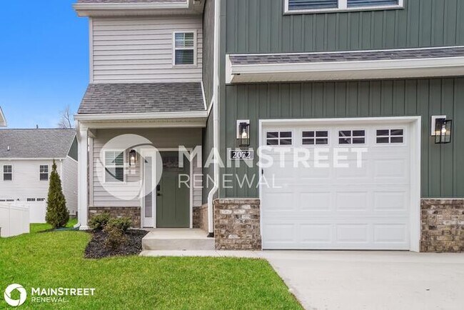 Building Photo - 2072 S Sarah Dr, Jeffersonville, IN 47130