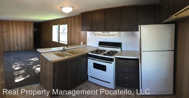 Building Photo - 210 W Chubbuck Rd