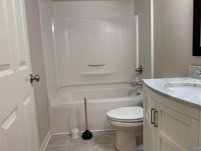 Foto del edificio - 3703 6th Ave SW