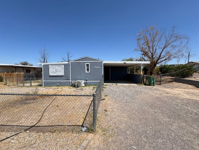 Building Photo - 5119 Mesa Dr