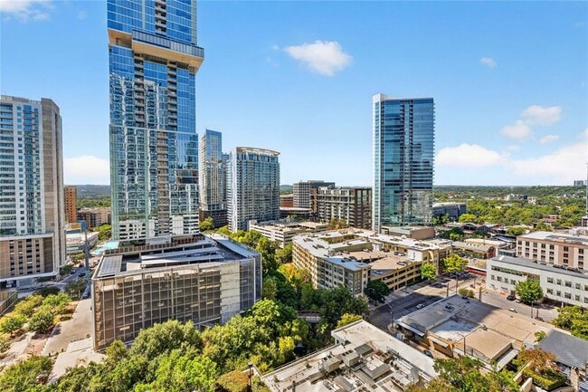 Building Photo - 360 Nueces St