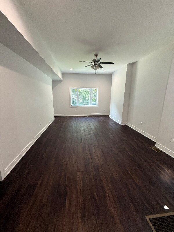 Foto del edificio - 7506 S Normal Ave