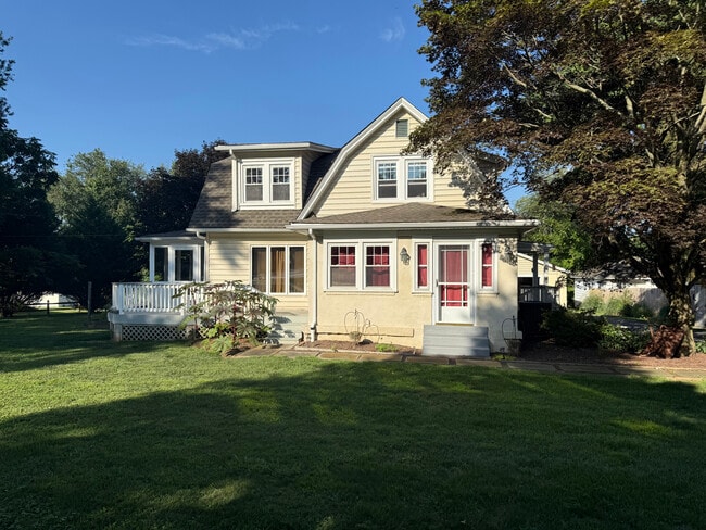 Building Photo - 29 S New Middletown Rd