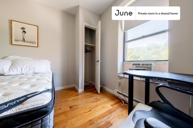 Building Photo - Room in Shared 3 bed/2 bath home in Central Harlem