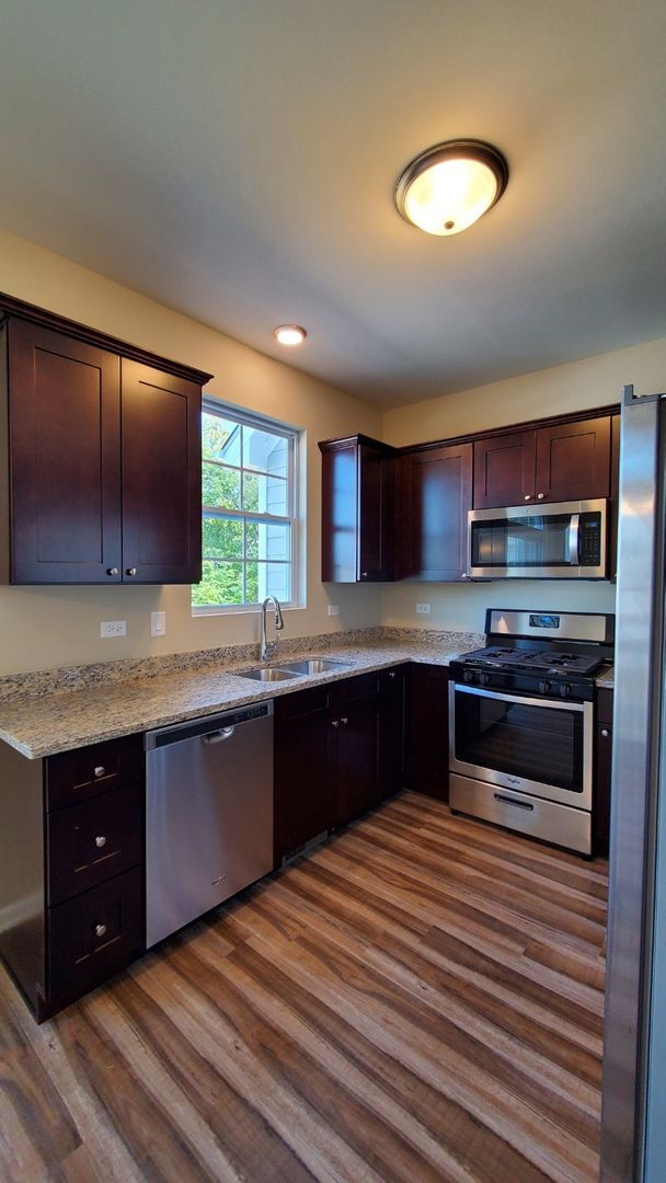 Foto del edificio - 2Br/1.5 Ba -Townhome - Aster Model
