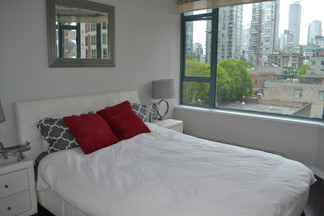 Photo du bâtiment - 888 Hamilton St