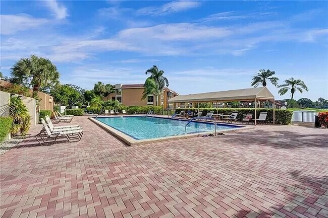 Building Photo - 6546 Coral Lake Dr