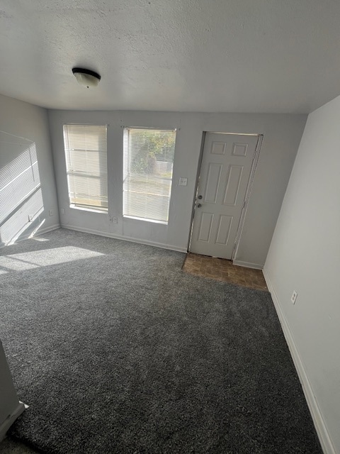 Foto del edificio - 2129 Ford St