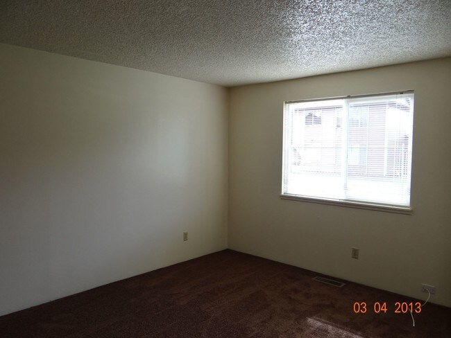 Foto del edificio - 245-265 Gateway Blvd