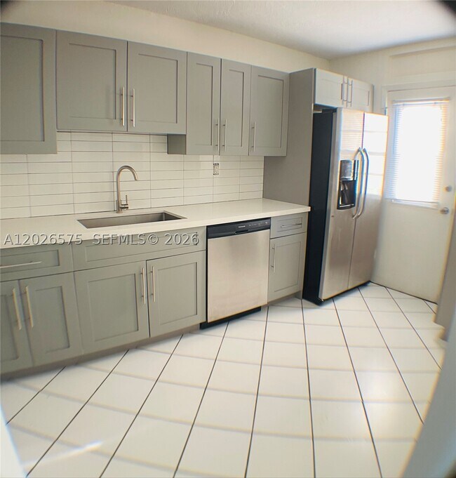 Foto del edificio - 12590 NE 16th Ave
