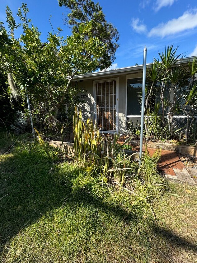 Primary Photo - Charming House in Manoa 4 bed with bonus a...