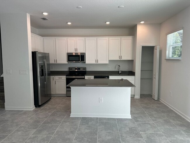 Photo - Beautiful Townhome  3 Bedroom 2.5 Bathroom