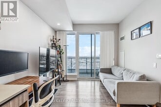 Building Photo - 898 Portage Pkwy