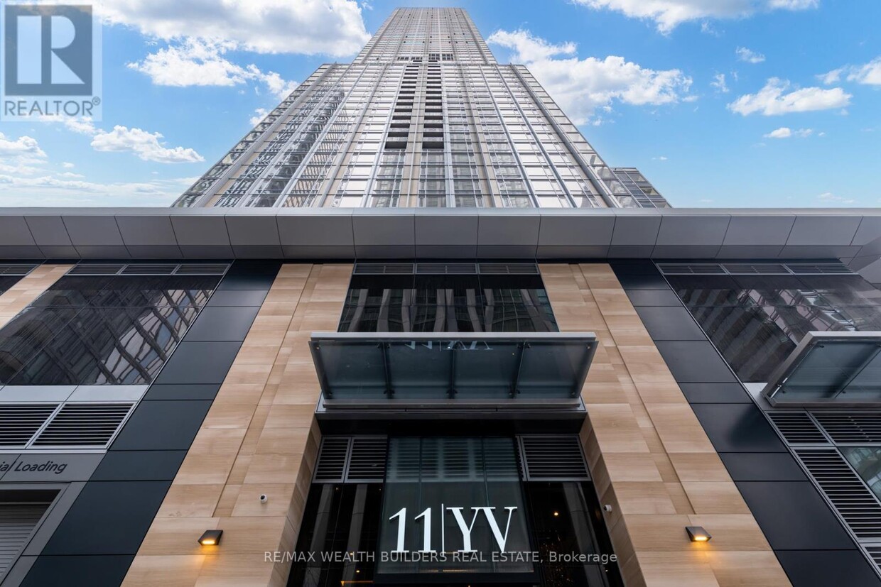 Building Photo - 11-4211 Yorkville Ave