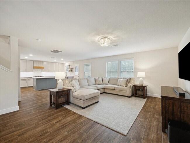 Building Photo - 2546 Bedrock Ln