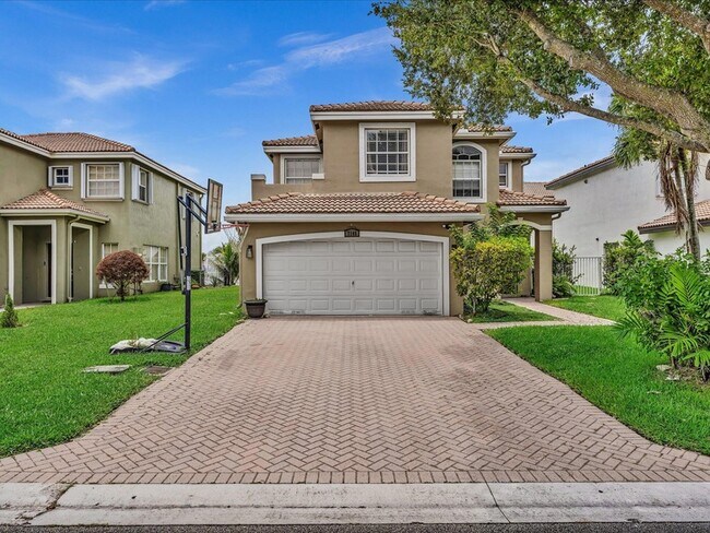 Foto del edificio - 7145 Crescent Creek Pl