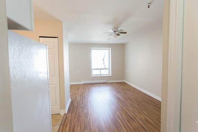 Building Photo - Kelly's Brook