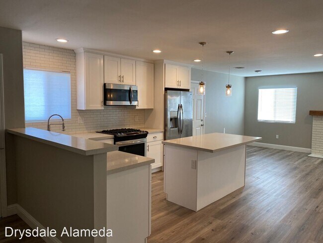 Building Photo - 3 br, 2 bath House - 1031 Azalea Drive