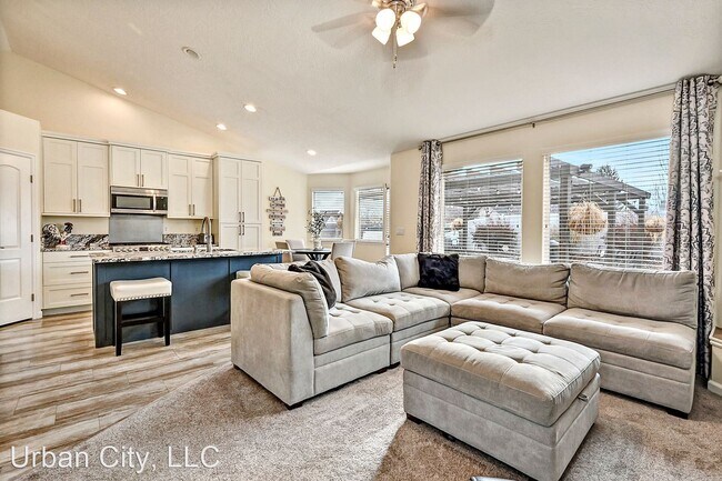 Foto del edificio - 3 br, 2 bath House - 10959 W Rose Lake Street