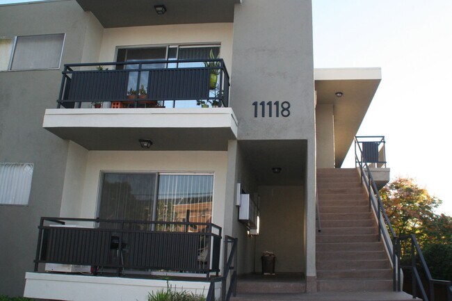 Foto del edificio - 11118 Moorpark St