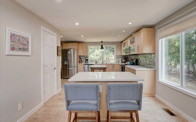 Foto del edificio - 1400 SW Islander Ln