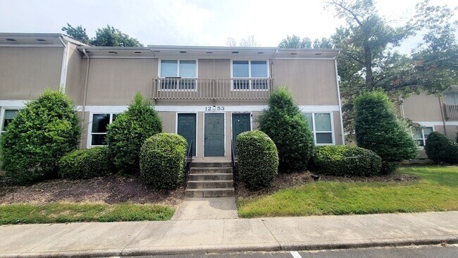 Building Photo - 1229 Nelson St