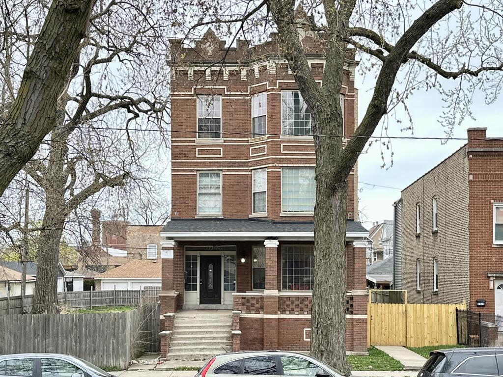 Foto principal - 2537 N Kildare Ave