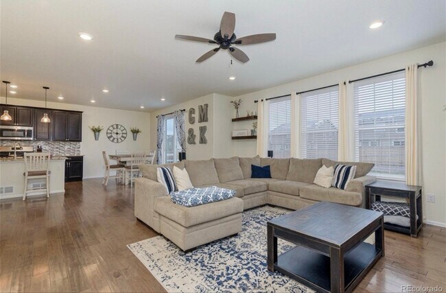 Foto del edificio - 10474 Evansville St