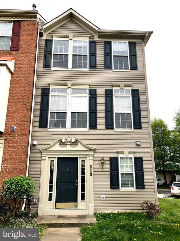 Building Photo - 549 Eisenhower Dr