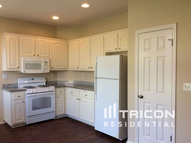 Foto del edificio - 718 Anderson Way