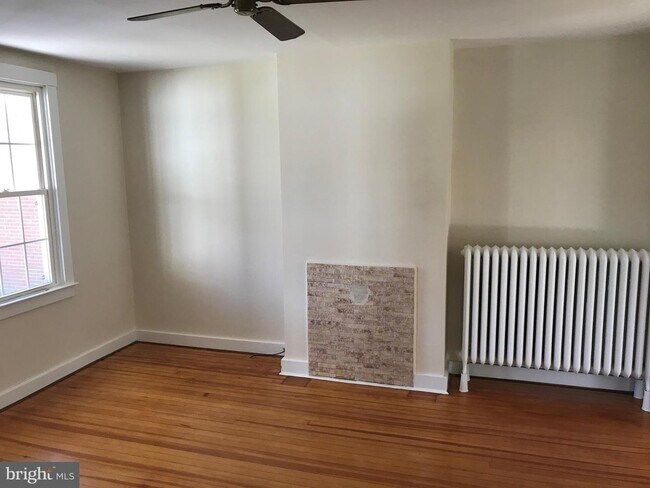 Building Photo - 202 W Bel Air Ave