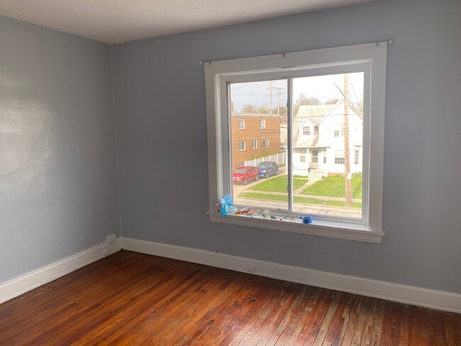 Building Photo - 1297 Hird Ave