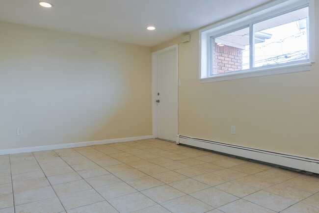 Living Room (1) - 135 Farnham Ave