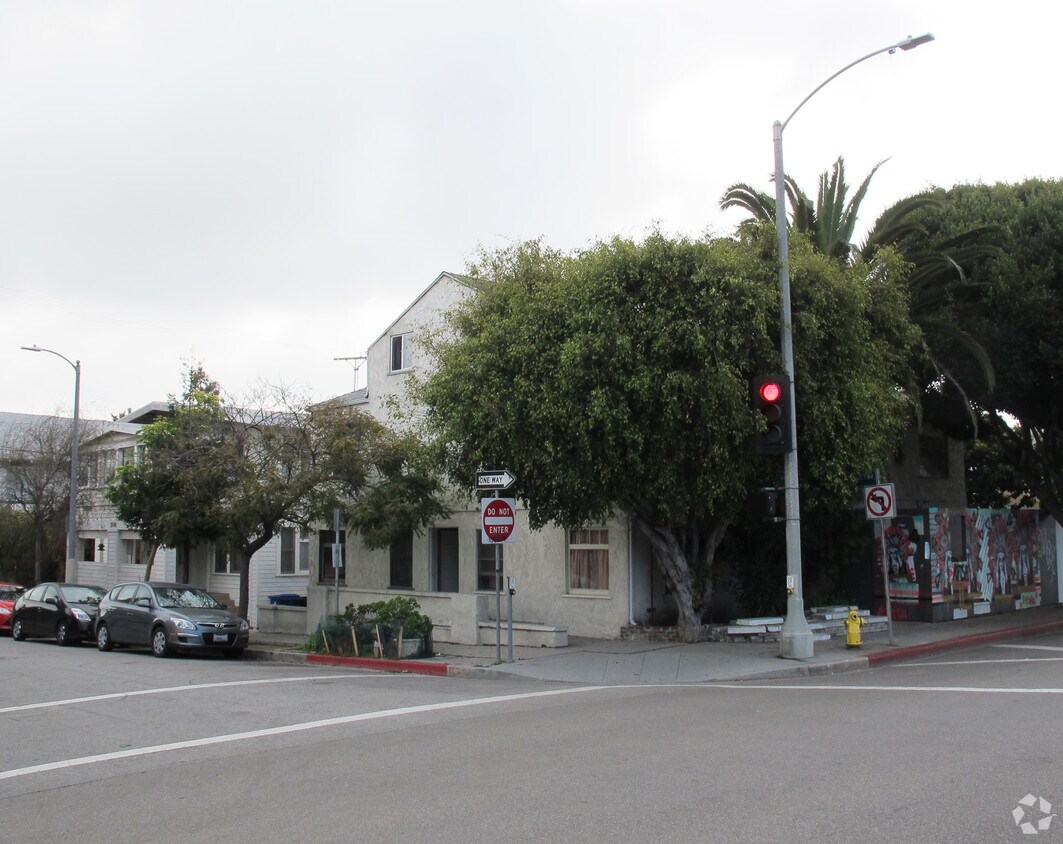 Building Photo - 202 Horizon Ave