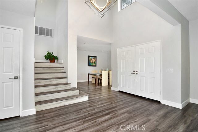 Foto del edificio - 24574 Overland Dr